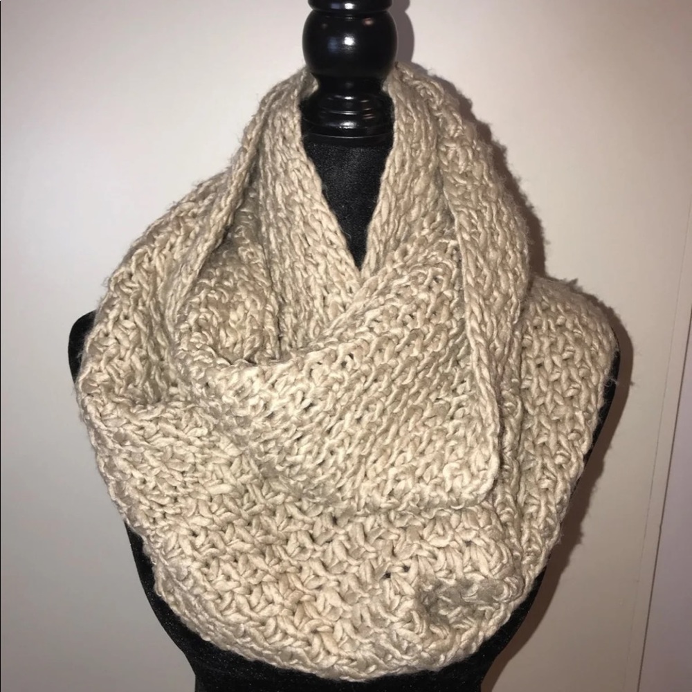 Gap Infinity Scarf Bundle - image 2